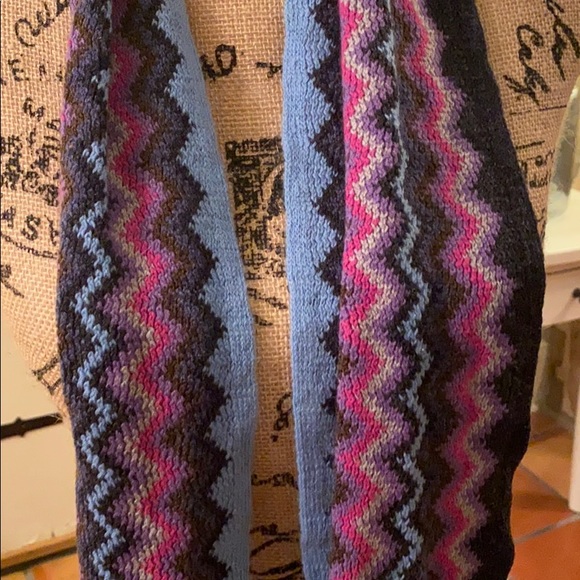 Printed scarf - Picture 2 of 2